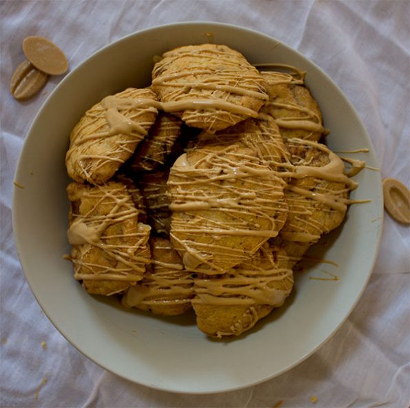 Caramel Walnut Cookies