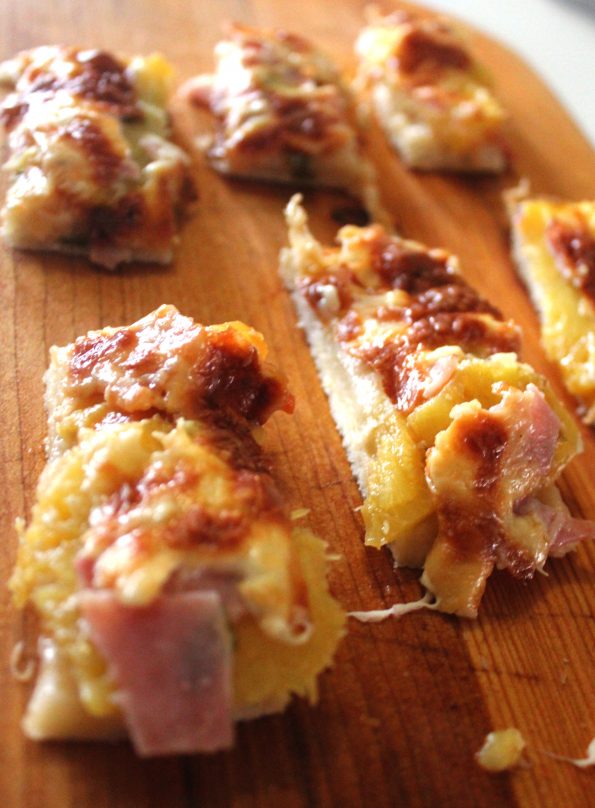 Cocktail Hawaiian Pizza Fingers