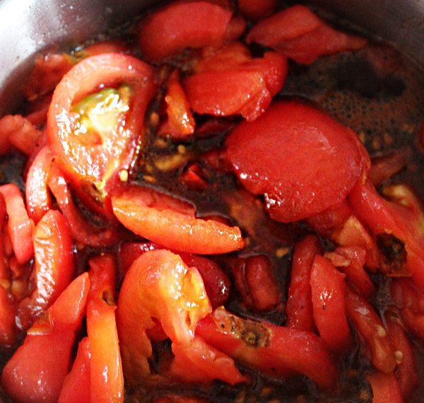 Homemade Chili and Tomato Sauce - aninas recipes