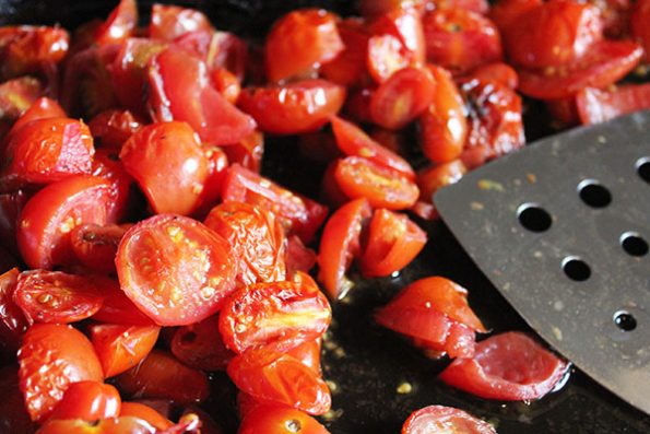 Chicken with Roasted Tomato, Pesto and Pasta