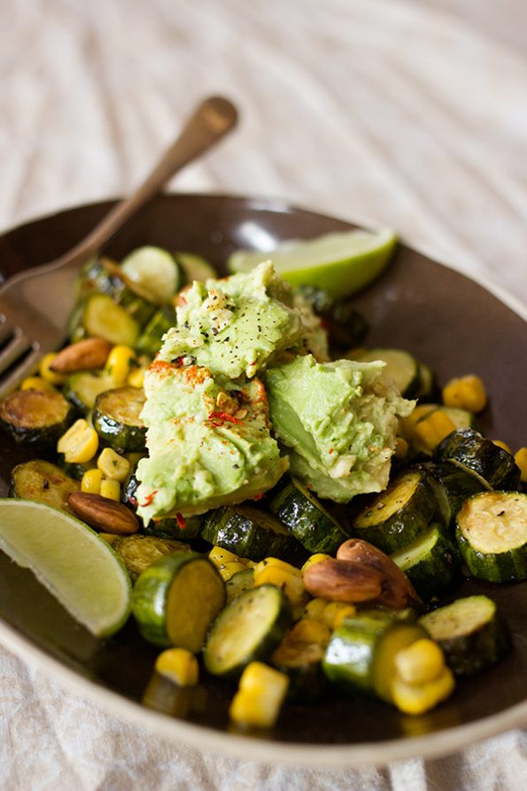 Roasted-zucchini-almonds-avo-smash2