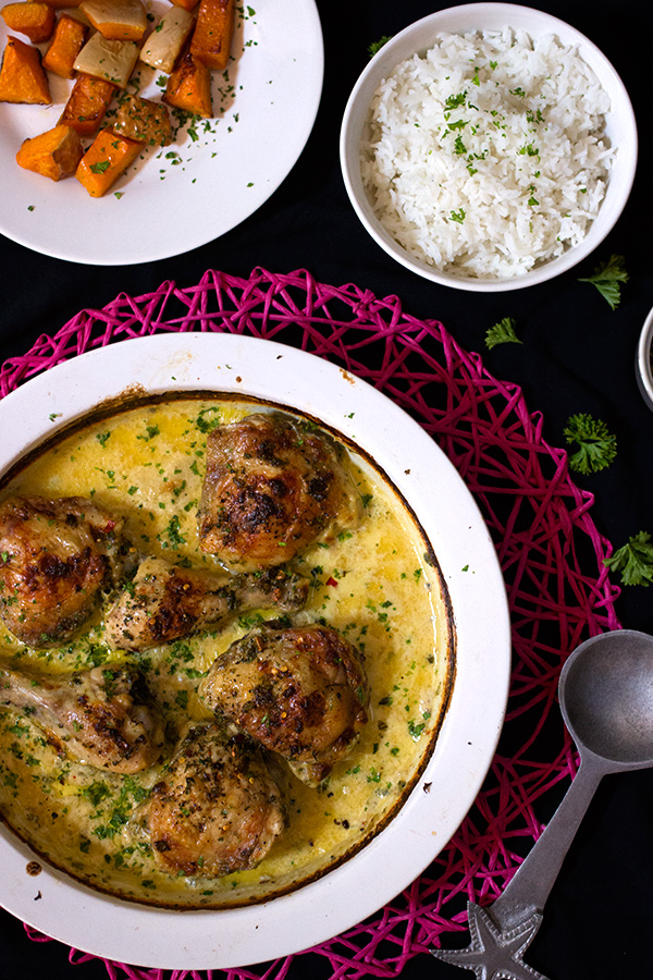 Chicken Baked in Cream and Garlic