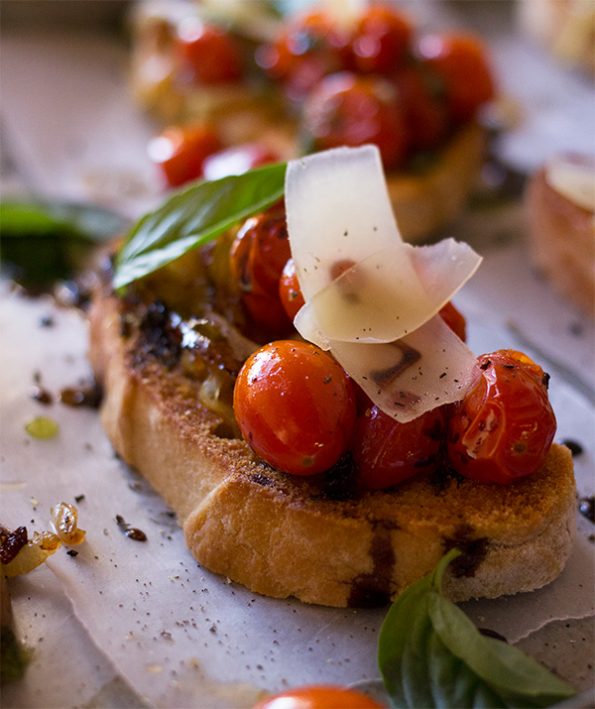 Roasted Tomato and Onion Bruschetta Roasted Tomato and Onion Bruschetta