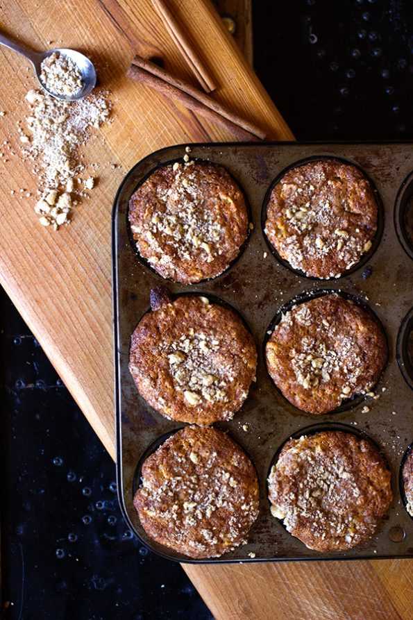 Apple Cinnamon Crumble Muffins