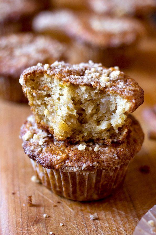 Apple Cinnamon Crumble Muffins