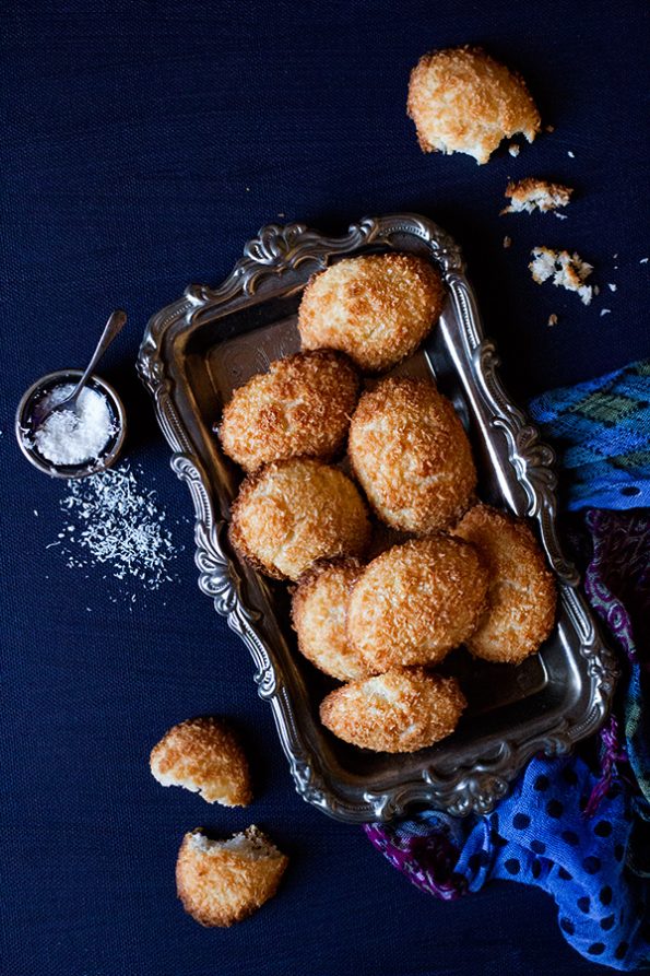 Banting Coconut Macaroons