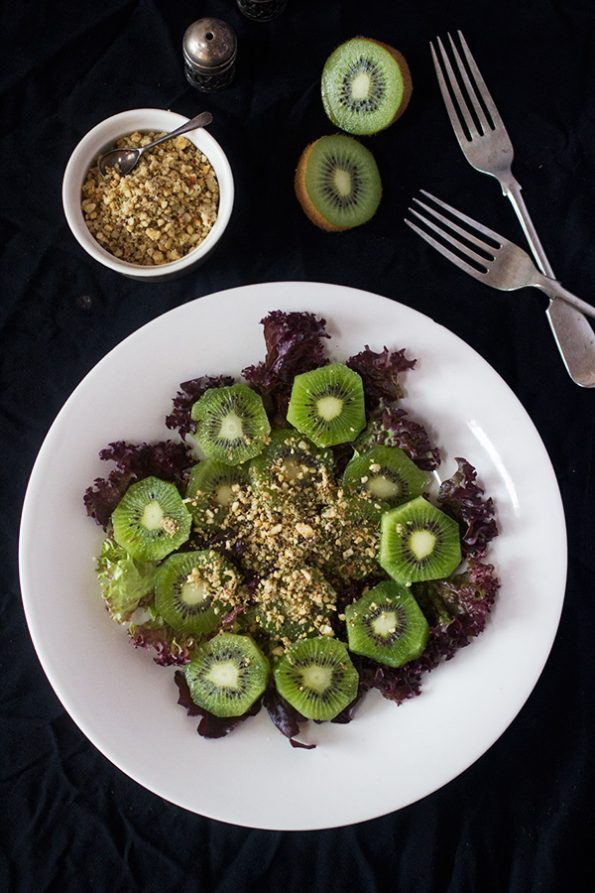Kiwi and Homemade Dukkah Salad
