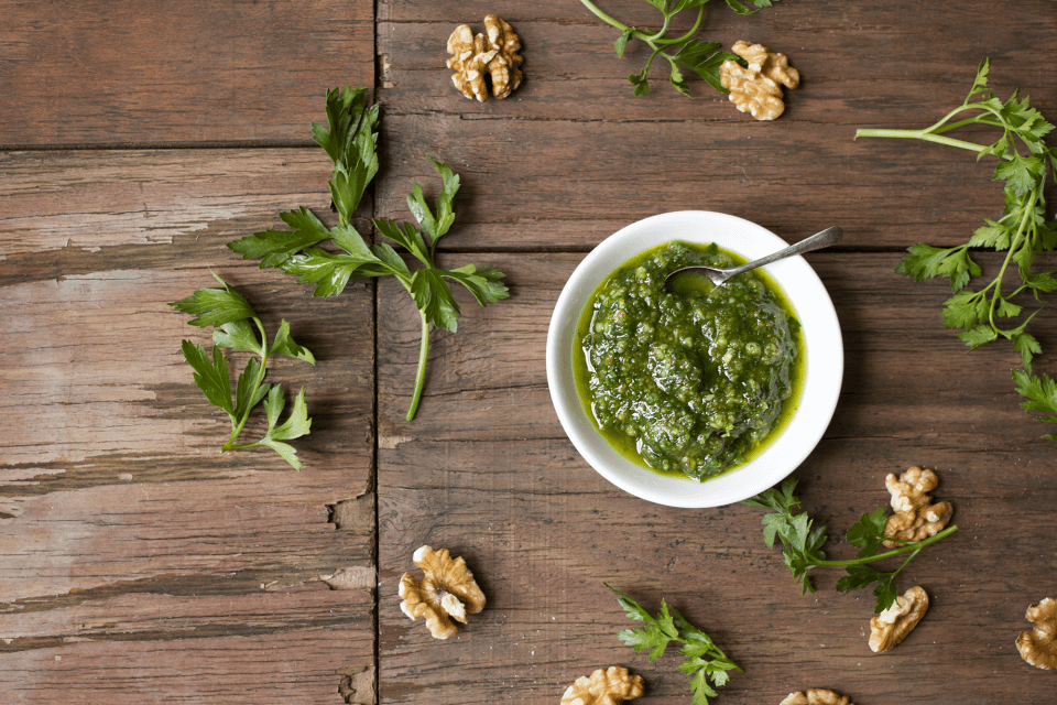 Simple Tomato Salad with Parsley and Walnut Pesto Simple Tomato Salad with Parsley and Walnut Pesto