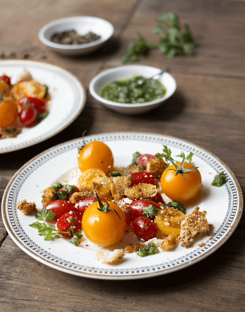 Simple Tomato Salad with Parsley and Walnut Pesto Simple Tomato Salad with Parsley and Walnut Pesto