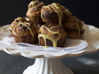 Cinnamon and Nutella Buns with Fudge Sauce