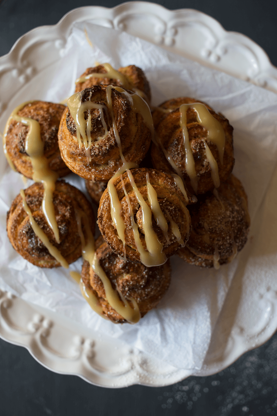 Cinnamon and Nutella Buns with Fudge Sauce