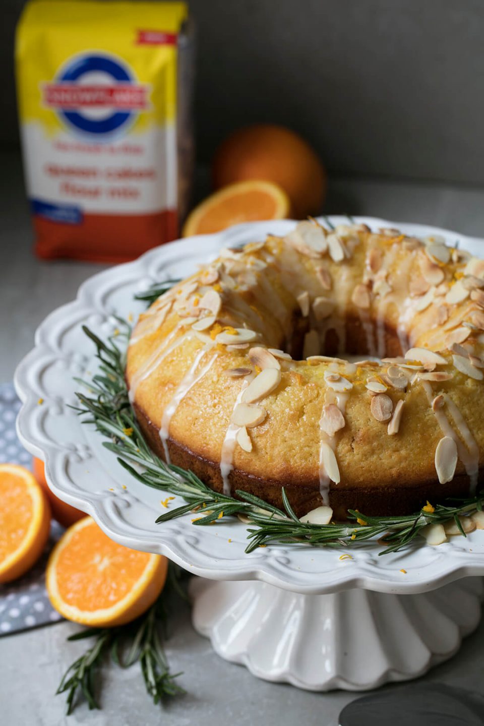 Orange and Rosemary Bundt Cake with Snowflake Orange and Rosemary Bundt Cake with Snowflake