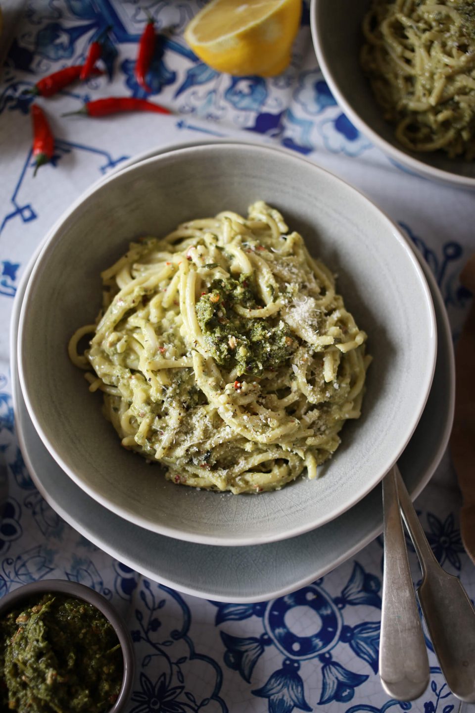 Spaghetti with Creamy Pesto Sauce Spaghetti with Creamy Pesto Sauce