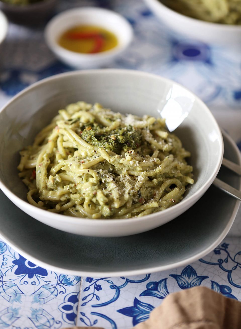 Spaghetti with Creamy Pesto Sauce Spaghetti with Creamy Pesto Sauce